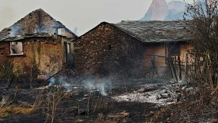 La Junta se pone manos a la obra para recuperar el destrozo del fuego a Las Médulas