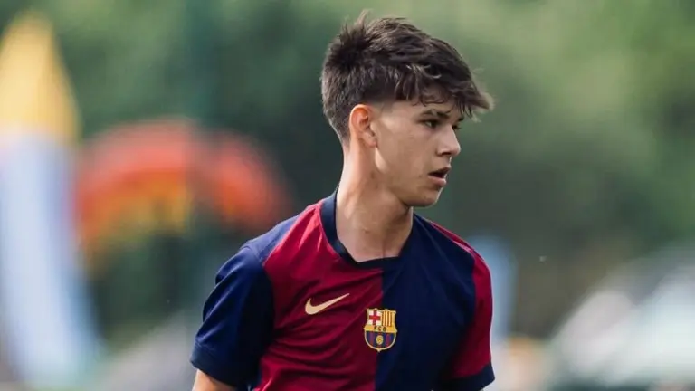 Robert Oliveras, canterano del Barcelona que juega para la Selección Mexicana
