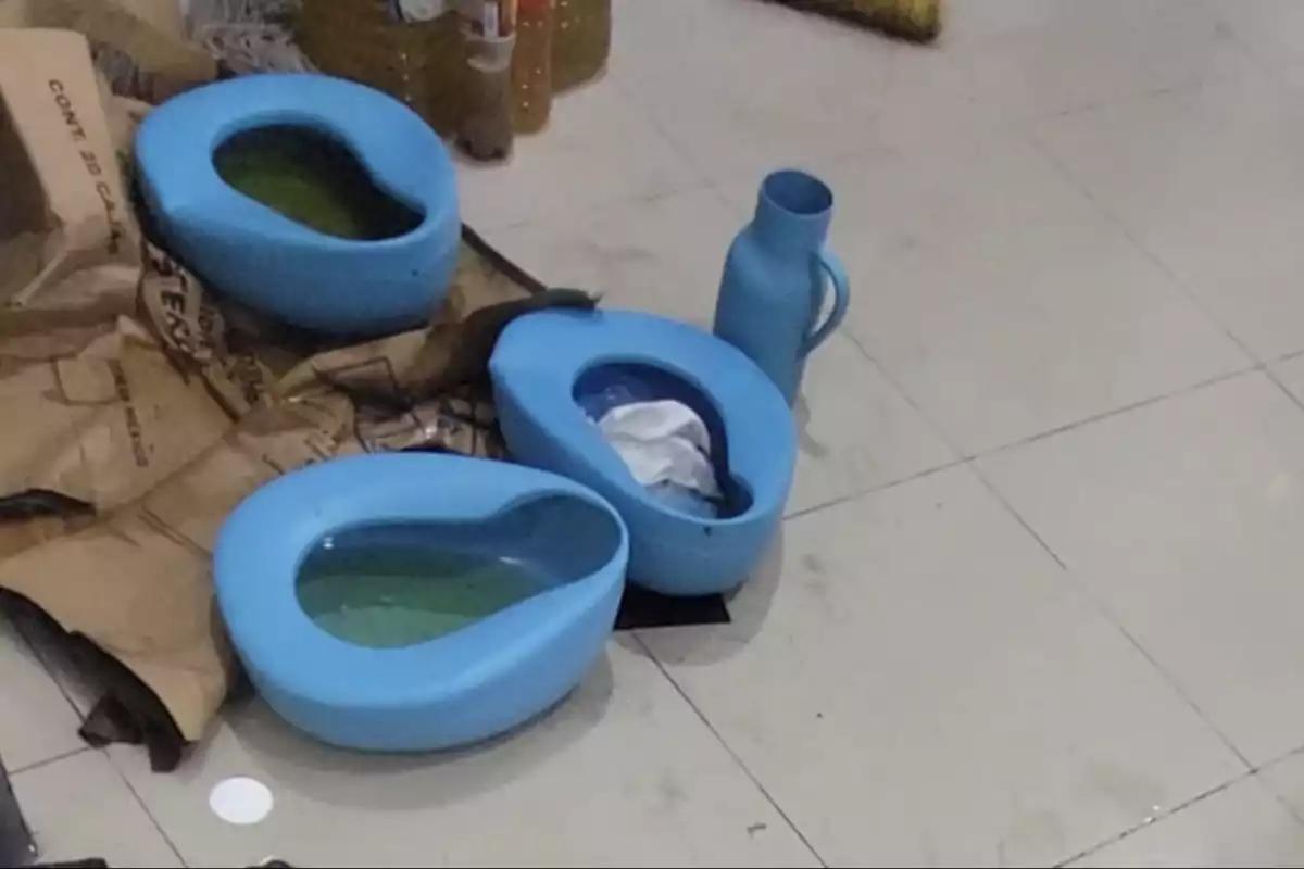 "Esto es inhumano"; desalojan a usuarios del Hospital Agustín O'Horán de Mérida por derrame de aguas negras y olores fétidos