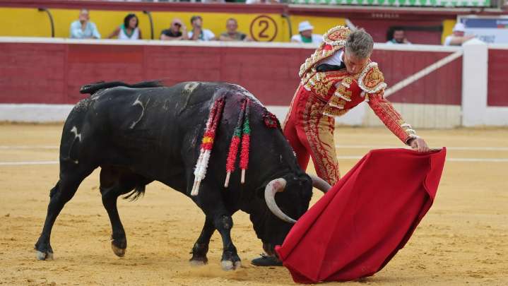 Ni toreros ni banderilleros: Huesca se queda con las ganas en la primera de abono