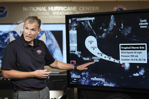 Cercanía de tormenta tropical Eric dejará fuertes lluvias en Puerto Rico e Islas Vírgenes