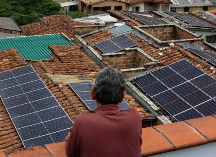 En Medellín medirán emisiones de ruido en tiempo real y crearán nuevas comunidades de energía solar
