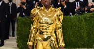 Arrestan al rapero Lil Nas X tras deambular semidesnudo por Los Ángeles
