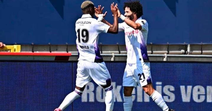 Video: Así fue el primer gol de la temporada del 'Chino' Huerta con Anderlecht