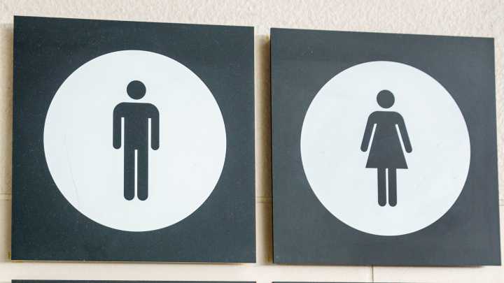 Education Dept to pull funding from 5 Virginia districts over gender policies