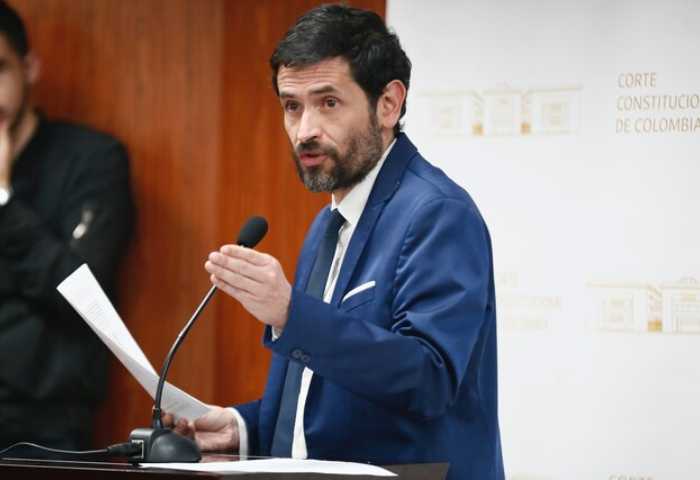 Admiten demanda que pide ‘muerte política’ a congresista Juan Carlos Lozada