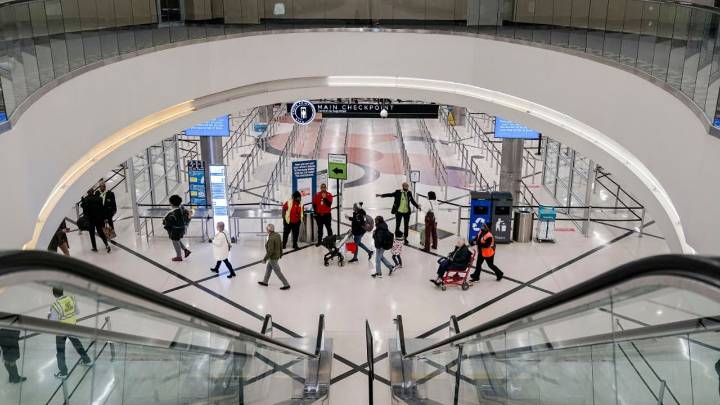 Atlanta airport elevator closing for 3