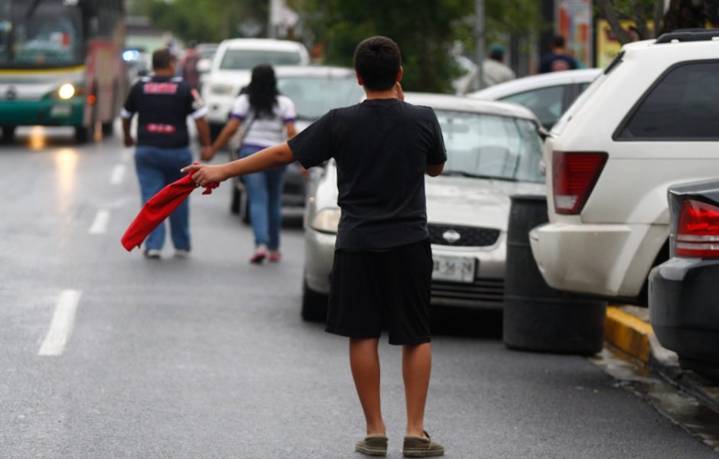 Franeleros y apartados ilegales, bajo la mira de la Policía Vial en la Fenapo