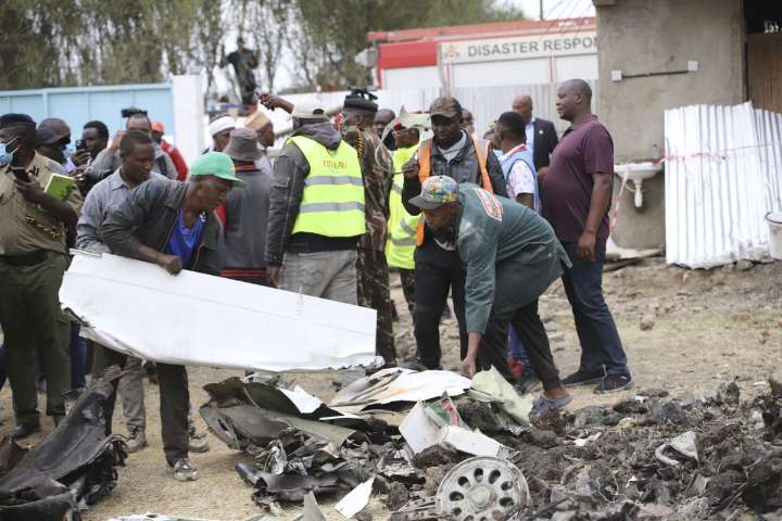 An air ambulance crash kills at least 6 people just outside Kenya's capital