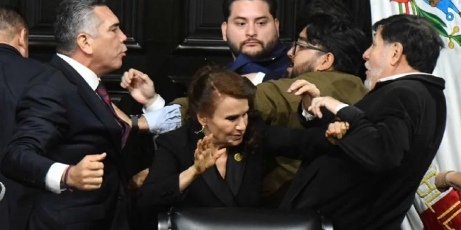 Noroña y “Alito” Moreno se enfrentan en la Comisión Permanente