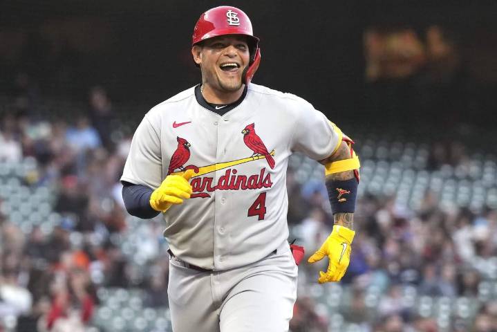 Yadier Molina to return to Cardinals, will be in uniform as coach for Cubs series