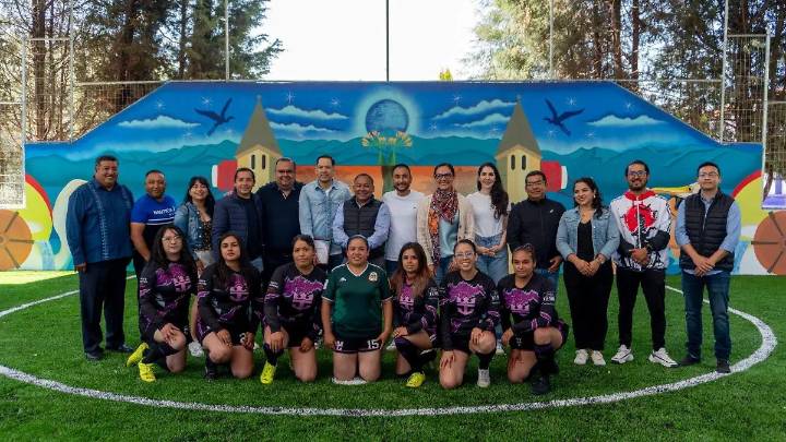 Rehabilitan cancha de futbol Cualtikate en Apizaquito