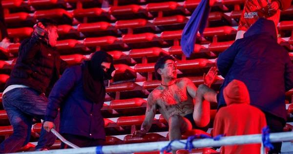 Cientos de detienidos y más de 300 heridos, brutales incidentes entre Independiente y U. de Chile