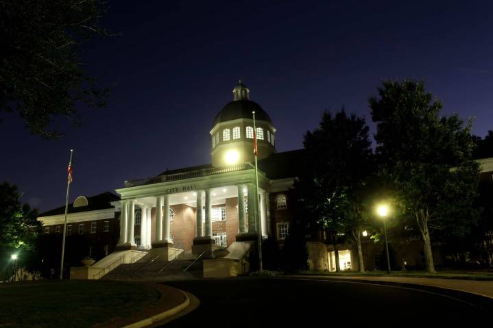 ‘This Is a Crisis:’ Four Decades of Roswell Leaders Break Silence on City’s Direction
