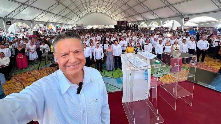 Julio Menchaca rinde Tercer Informe de Gobierno en Huejutla