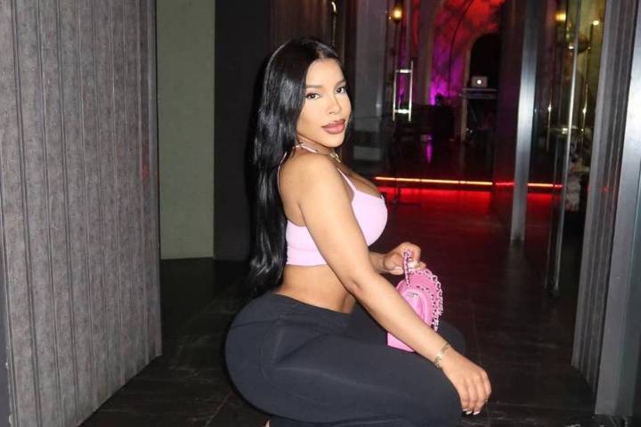 Murió la influencer Ariela “La Langosta”: la encontraron baleada en su auto