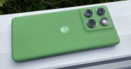 Ni Samsung A56 ni iPhone 16e | Este Motorola los supera en precio, pantalla Super HD, cámaras Sony y procesador bestial