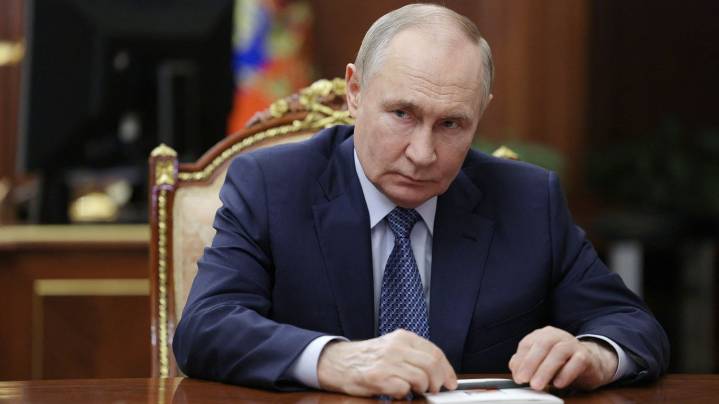 Putin says he wants to meet Trump, possibly in UAE