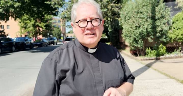 Priest came to Annunciation Church to comfort families after shooting