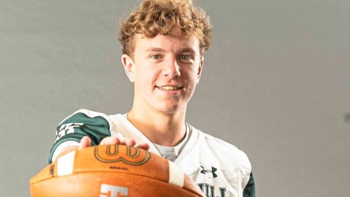 Tower Hill dominates Dickinson in football season opener