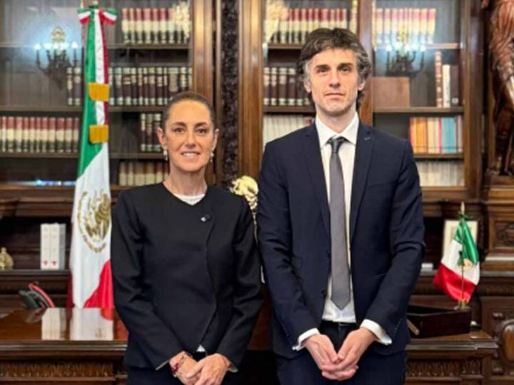 Claudia Sheinbaum recibe al abogado de Pedro Castillo