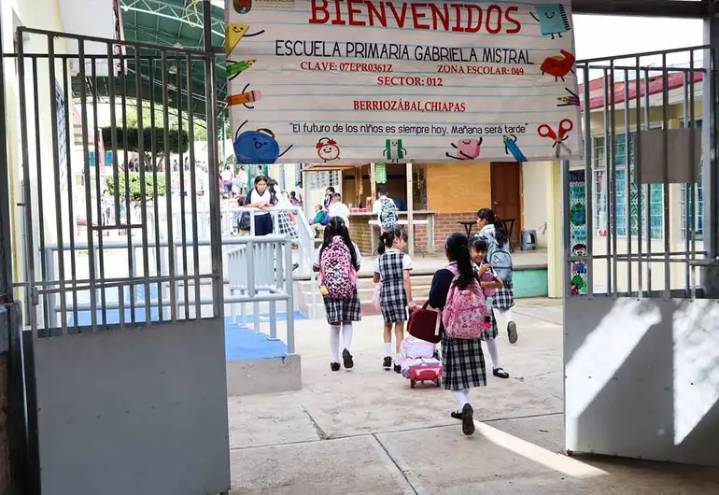 SEP reajusta inicio escolar 2025-2026 y lanza lista de útiles básicos