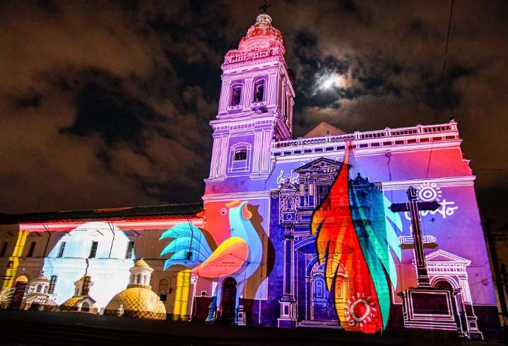 Capital de Ecuador se ilumina con Festival Quito Luz de América (+Fotos)