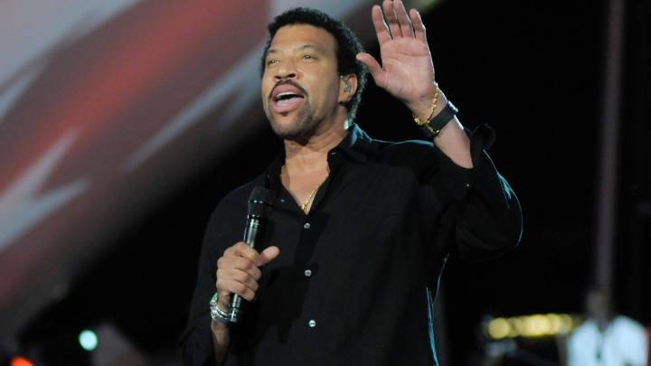 Man arrested in early morning burglary at Beverly Hills home of Lionel Richie