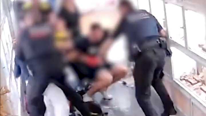 Dos detenidos cuando atracaban una joyería de Barcelona disfrazados de mujer