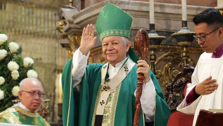 Vaticano aún no emite respuesta tras renuncia del arzobispo de Puebla