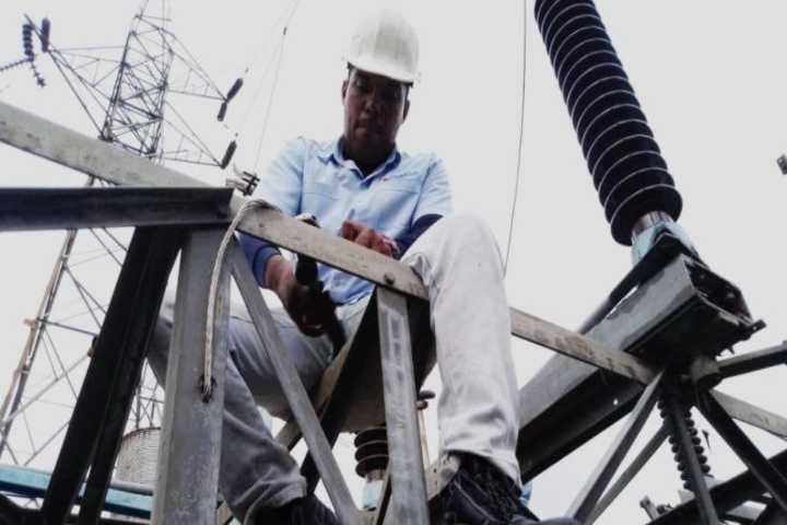 Optimizan sistema eléctrico en beneficio a más de 36 mil mirandinos