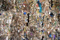 Countries race for late breakthrough in deadlocked plastic pollution talks