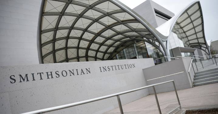White House calls for a 'comprehensive review' of eight Smithsonian museums