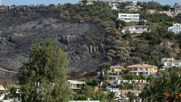 Estabilizado el incendio de Tarifa, que ha calcinado más de 300 hectáreas