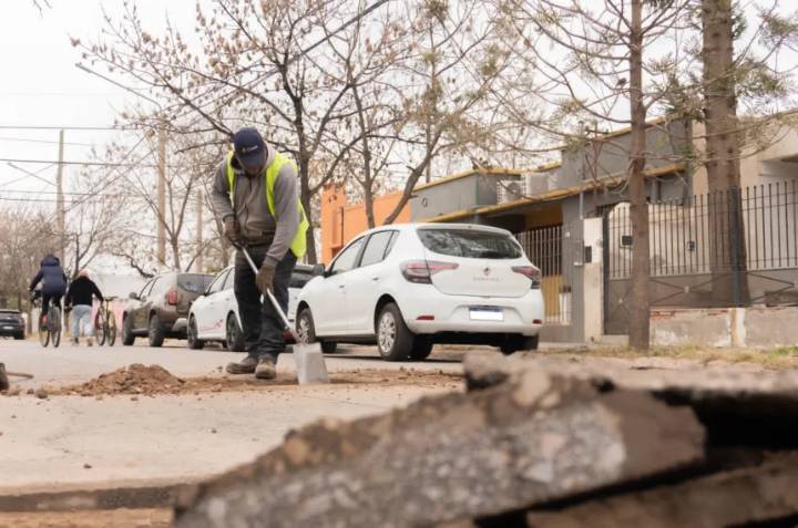 Santa Rosa: limpieza de cuencos, tareas viales y mantenimiento de espacios públicos