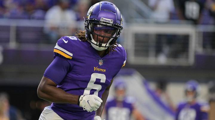 Eagles release ex-Vikings 1st-round pick after Sam Howell trade