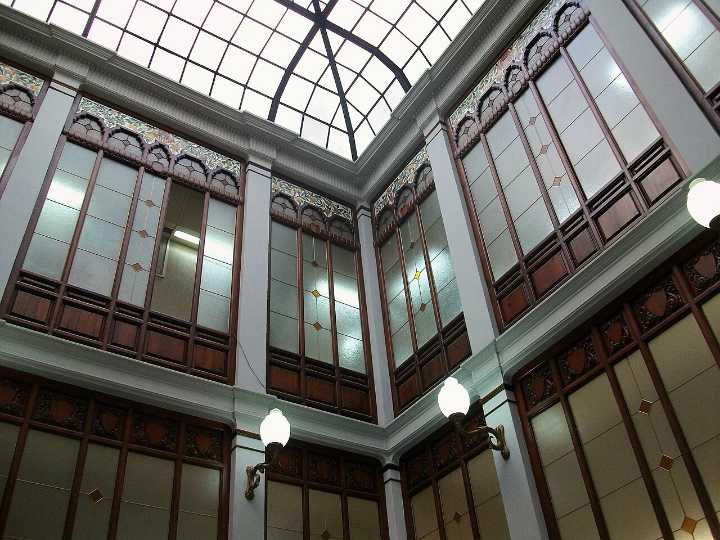 Reforma del edificio de correos de Castellón: Compromís alerta que se pone ‘en peligro su valor patrimonial’