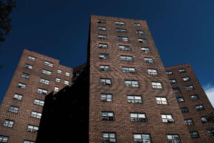 Niño cayó de un 5to piso cuando jugaba en su hogar en Nueva York