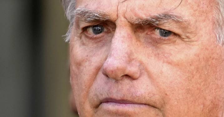 Brazil news: Bolsonaro planned Argentina flee, police say