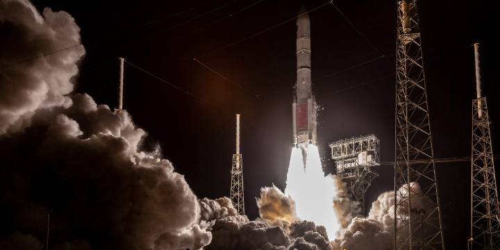 'This is the Cuban Missile Crisis in space': Russia is building a space nuke that could wipe out every satellite in orbit, U.S. warns