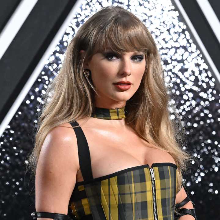 Taylor Swift Making Sourdough Bread, “Granny” Hobbies