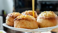 Cómo elaborar Scones de queso: la receta salada con 5 ingredientes y riquísima para el mate