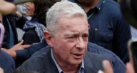 Álvaro Uribe: Víctimas del juicio contra el expresidente denuncian al exmandatario y a sus hijos por injuria | Iván Cepeda | Gabriel Vallejo | FARC | Centro Democrático | Colombia 