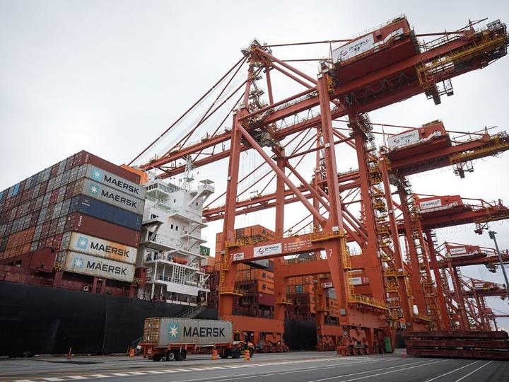 Canada's exports to U.S. drop 12.5%
