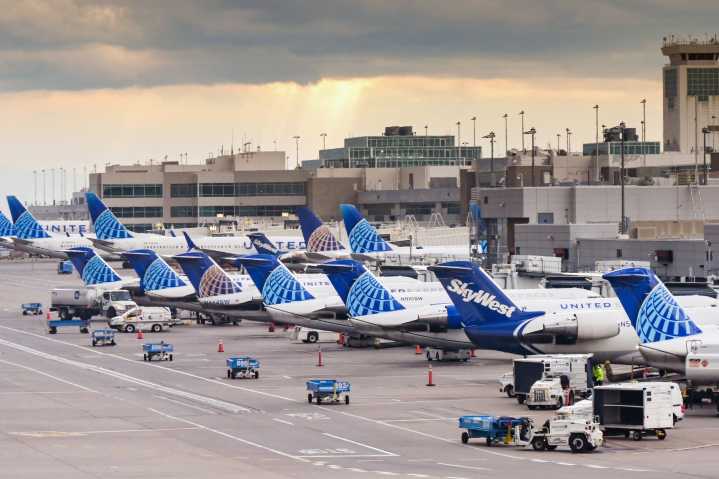 “I Trusted That System”: United Airlines Passenger Scammed $17,000 After Calling Customer Service