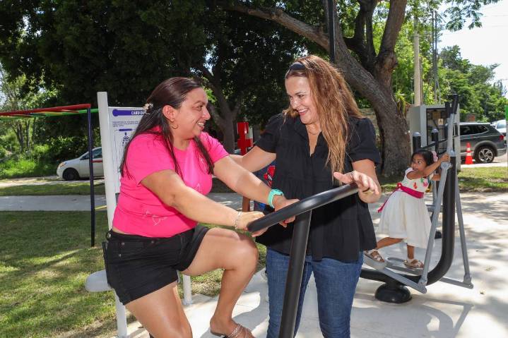 Entrega Cecilia Patrón nueva infraestructura y espacios públicos a comisarías de Mérida