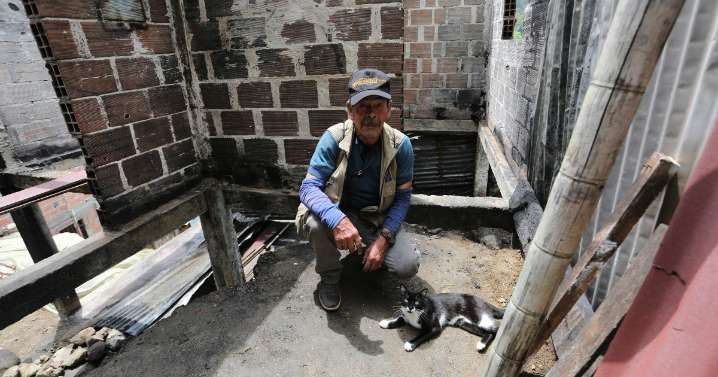 Desgarrador: incendio consumió cuatro casas en Manizales y la comunidad del barrio Galán se une en solidaridad