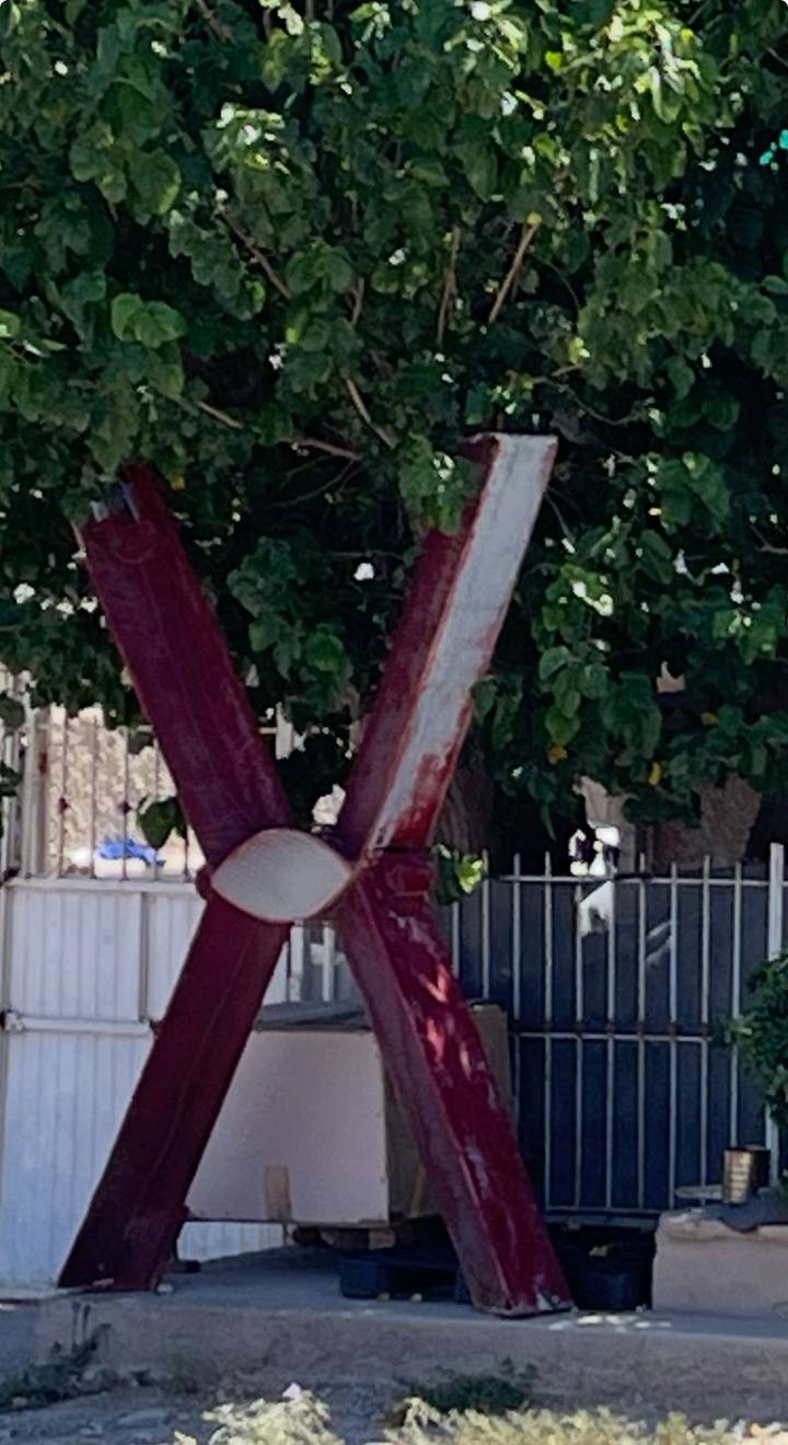 Abandonan la X en la Libertad
