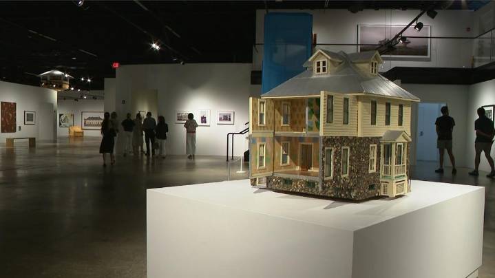 Atlanta's 'The Warehouse' opens free art gallery featuring more than 400 pieces