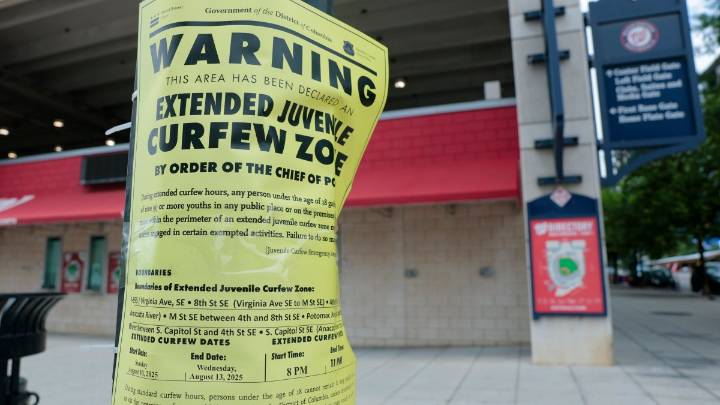 Weekend youth curfew zone in effect for Navy Yard
